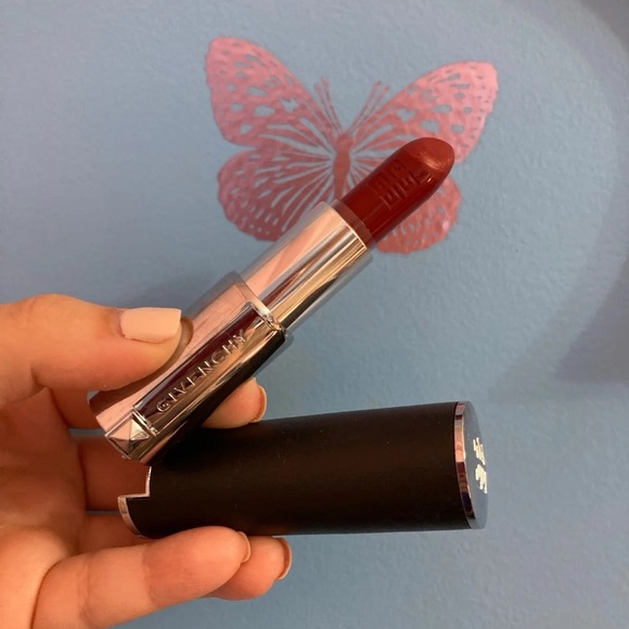 Givenchy red lipstick - Picture 3 of 5